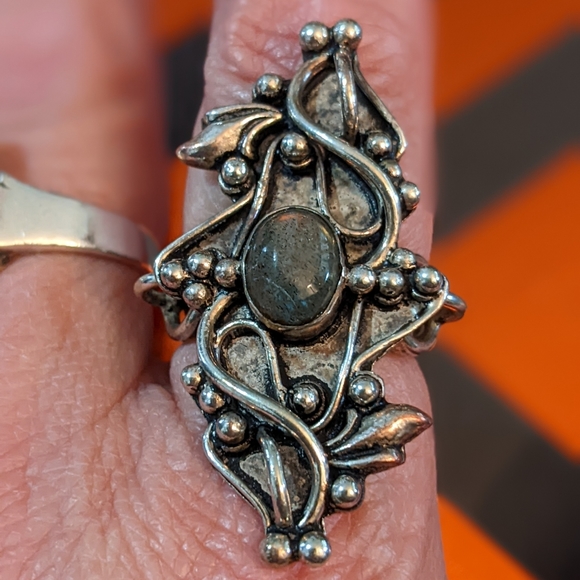Vintage handcrafted ring - Picture 8 of 8